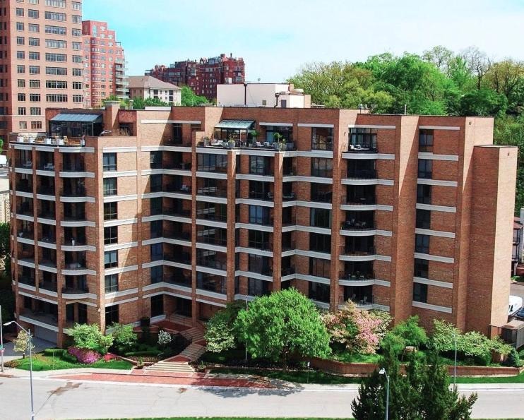 433 Ward Parkway